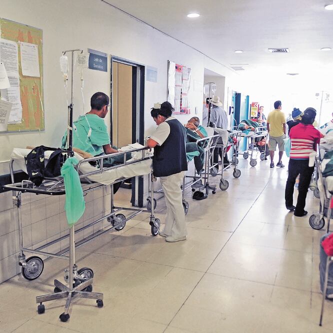 Médicos residentes aclararon que la asamblea no es un paro de labores o una huelga, por lo que seguirán atendiendo a pacientes graves, urgencias y áreas críticas. ARCHIVO EL UNIVERSAL