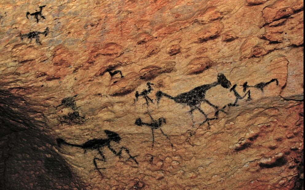 Fotografía sin fecha cedida por el arqueólogo hispano-dominicano Adolfo López, donde se observan pinturas rupestres en las Cuevas de Borbón, en San Cristóbal, República Dominicana. En la Reserva Antropológica Cuevas de Borbón se llevaron a cabo pruebas de carbono 14 que, por primera vez, han permitido datar con exactitud cuando se realizaron las pinturas rupestres, consideradas uno de los vestigios arqueológicos más relevantes del país centroamericano y de la cultura taína en el Caribe. Foto: EFE