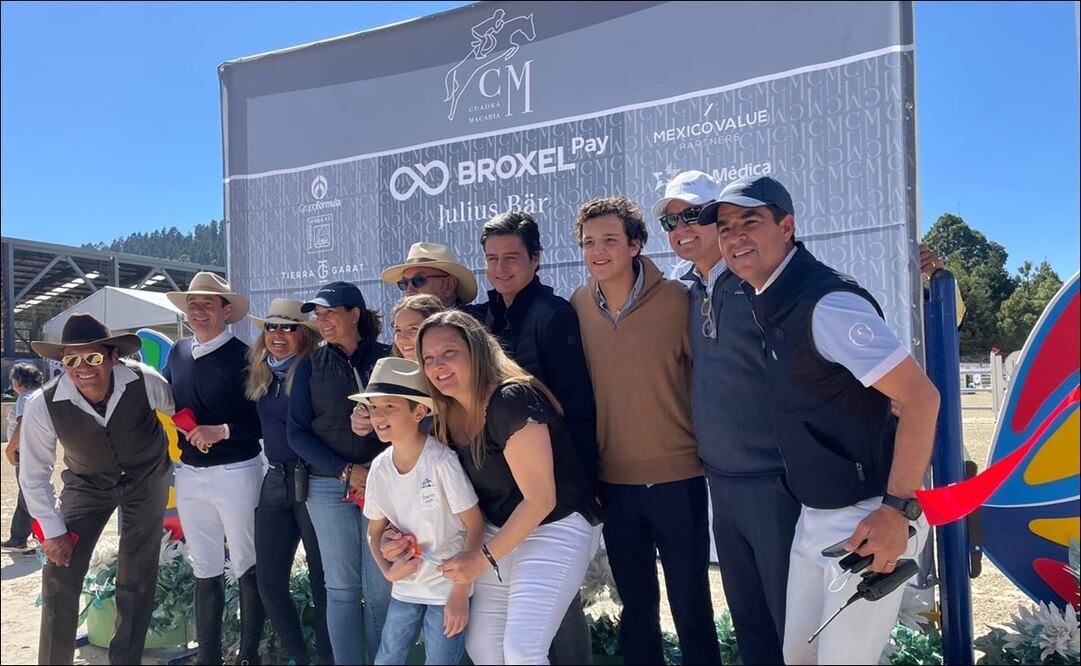 Pizarro estuvo acompañado del presidente de la Federación Ecuestre Mexicana y de sus familiares. FOTO: Miguel Flores / EL UNIVERSAL