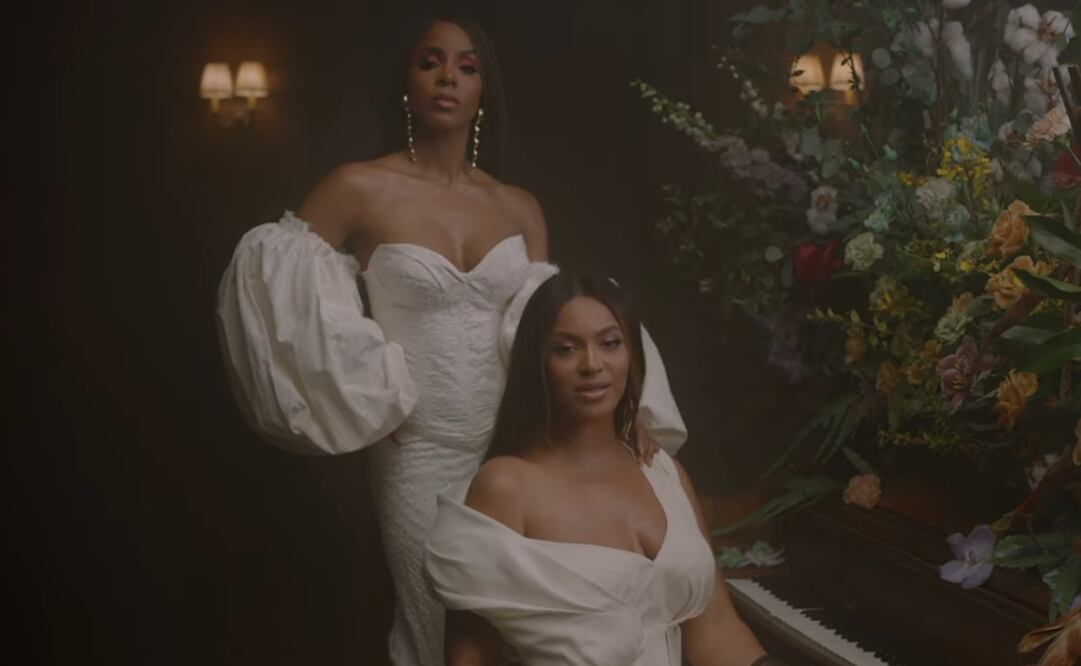 Beyoncé y Kelly Rowland. Foto: Captura