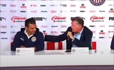 El incómodo momento entre Ricardo Peláez y Ricardo Cadena en plena conferencia de prensa
