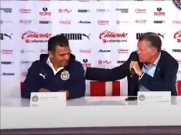 El incómodo momento entre Ricardo Peláez y Ricardo Cadena en plena conferencia de prensa