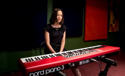 Natalia Lafourcade muestra su lado íntimo con "Musas"