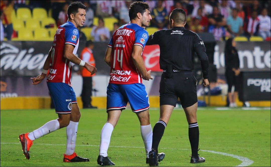 Antonio Briseño, en la derrota de Chivas ante Morelia. Foto: Imago 7