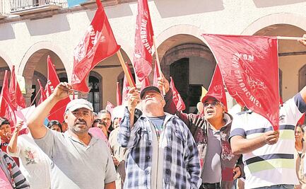 Antorcha Campesina protesta en alcaldía de Pachuca