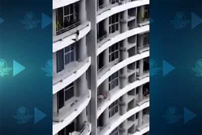 Mujer cae desde piso 27 y muere por tomarse una selfie