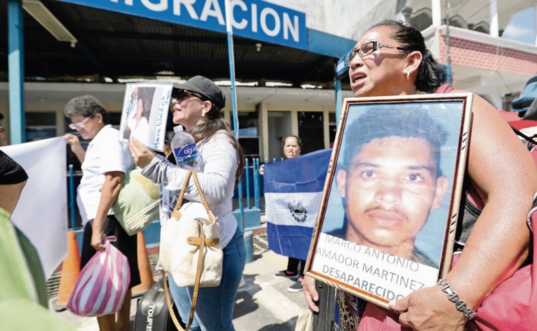 Mothers of migrants arrive in Mexico looking for their children