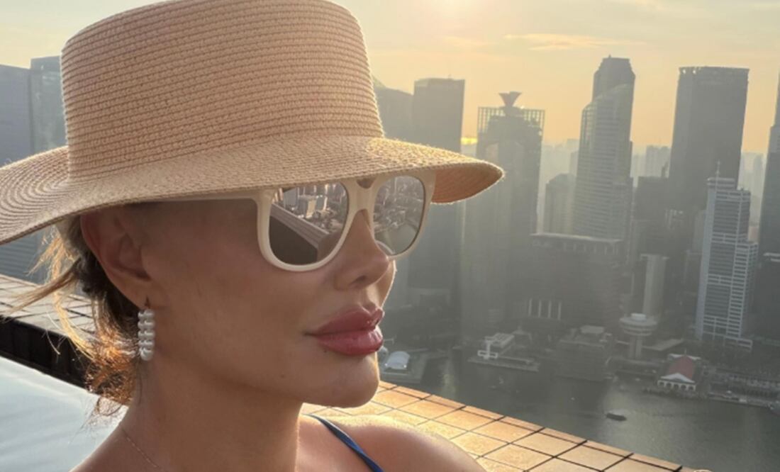 Ninel Conde la riega en pleno viaje. La cantante de 49 años presume nuevo color de ojos.