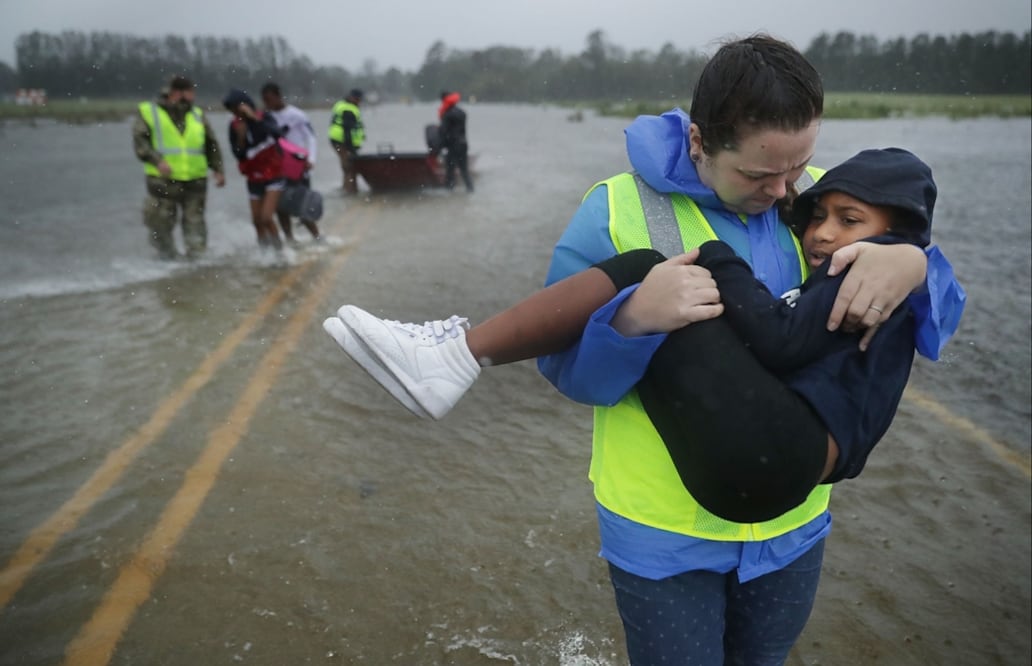 Autoridades elevaron la cifra de muertos a cinco luego que se registraron decesos en varias ciudades de Carolina del Norte, como consecuencia del azote del huracán “Florence” en la costa sureste de Estados Unidos. Foto: AFP