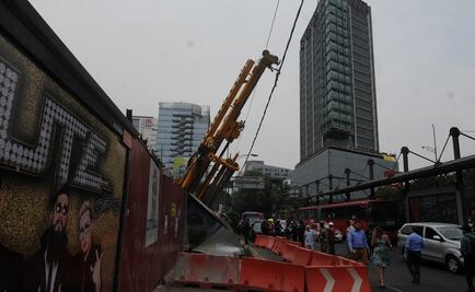 Grúa se ladea sobre avenida Insurgentes