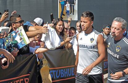 'Gio' dos Santos, entre los deportistas más influyentes en Estados Unidos