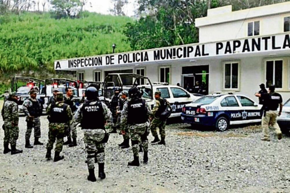 El edil de Papantla asegura que 32 de 183 elementos policiales no pasaron el examen de confiabilidad, pero siguieron trabajando de manera normal (TOMADA DE TWITTER)