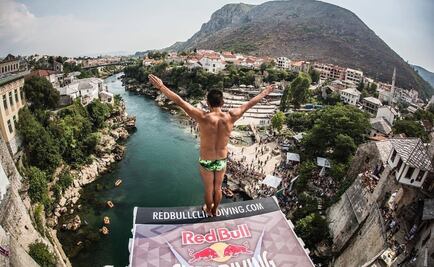 Jonathan Paredes es campeón en el Red Bull Cliff Diving