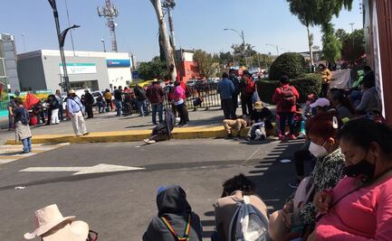 Organizaciones cierran accesos a la Cámara de Diputados; exigen presupuesto