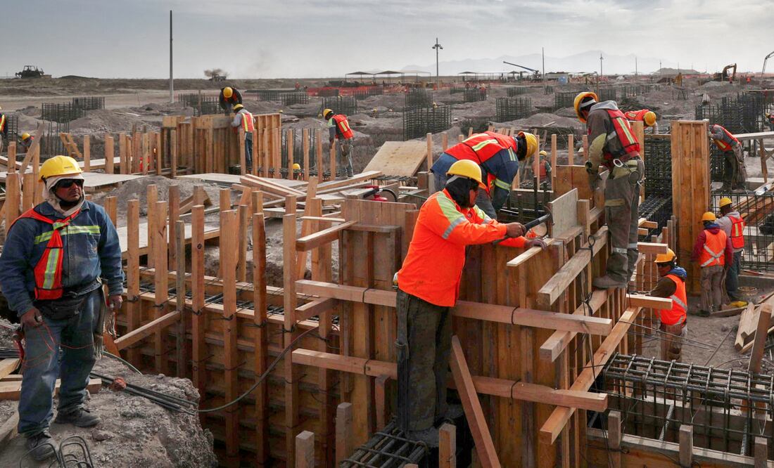 La inversión en construcción reportó una disminución mensual de 0.8%. A su interior la edificación residencial cayó 2.0%, en tanto que la no residencial logró un incremento de 0.7%. Foto: Archivo / EL UNIVERSAL