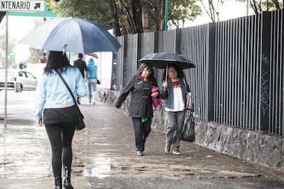 Pronostican jueves nublado y lluvioso en CDMX 