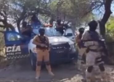 Localizan patrulla con siglas de la Policía de Guanajuato que grupo criminal utilizó en video