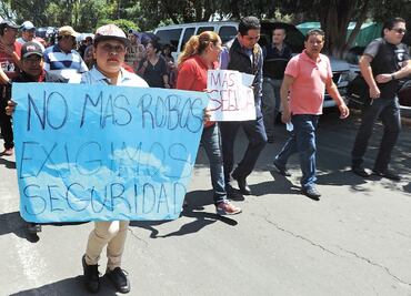 Marchan contra inseguridad en cercanías de la FES Iztacala