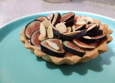 Aprende a preparar una tarta de higos con almendras