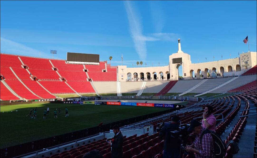 El histórico Memorial Coliseum de Los Ángeles recibirá el amistoso entre México y Colombia / FOTO: Oscar Torres