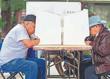 Sube voto de adultos mayores en elecciones presidenciales; participación en algunos estados llega a 80%