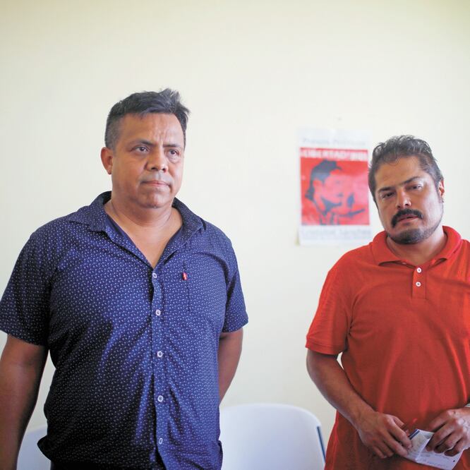 Irineo Mujica y Cristóbal Sánchez aseguran que los defensores de migrantes están indefensos porque con el actual gobierno se les siguen inventando delitos. REUTERS