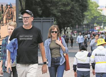 Empresarios solicitan al gobierno regresar recursos por ingresos de extranjeros al país a turismo; piden no se entreguen a Defensa