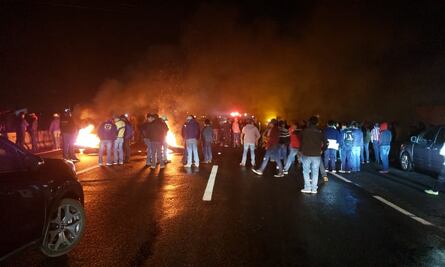 Pobladores bloquean la autopista México-Puebla; exigen seguridad