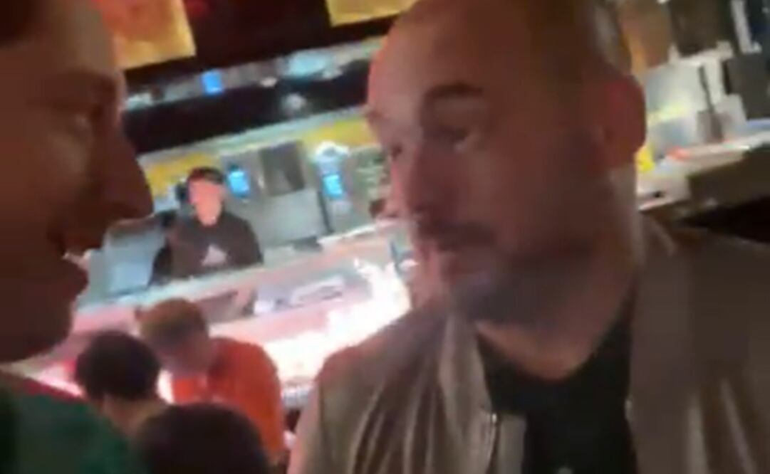 Sneijder admitiendo que no era penal / Foto: Especiales