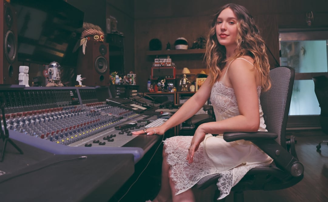 El video de su nuevo sencillo está inspirado en la película de La Sirenita. Foto: Fernanda Rojas/ EL UNIVERSAL