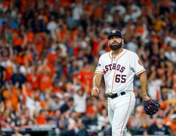 José Urquidy será el tercer mexicano en abrir un juego de Serie Mundial