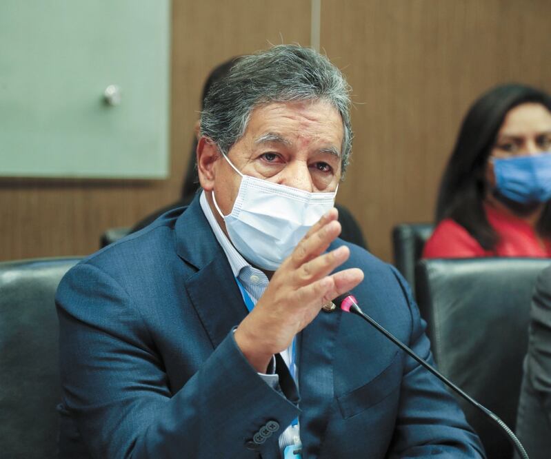 Higinio Martínez propuso reducir 50 los cabildos. Foto: Archivo El Universal