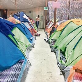 Migrantes devueltos alistan retorno a EU