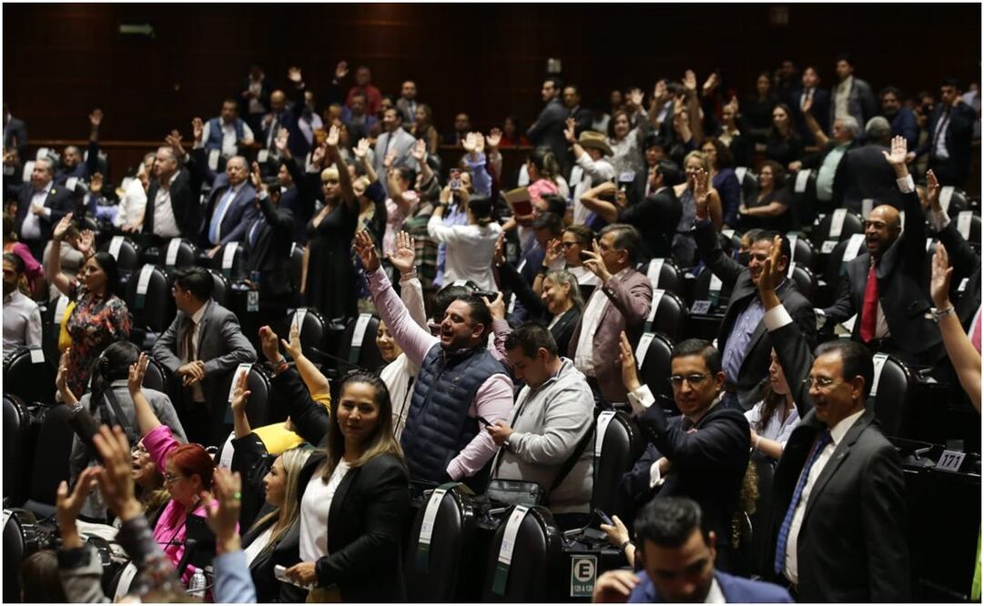 Diputados votan por el Fondo de pensiones. Foto: Carlos Mejía/EL UNIVERSAL