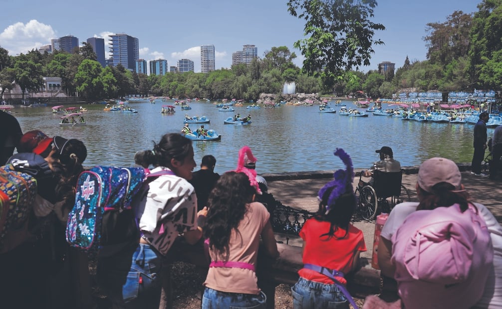 Tláloc dio la bienvenida a cientos de familias que aprovecharon el fin de semana largo para pasear por el bosque y disfrutar de las actividades del festival Aqüifera. Foto: Fernanda Rojas/ EL UNIVERSAL