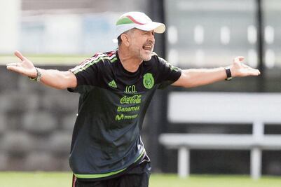 Les daré la oportunidad de competir por el Tri: Osorio