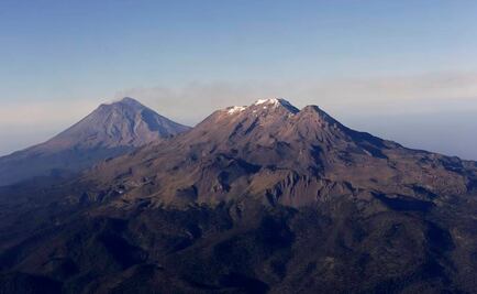 Documentan culto al Iztaccíhuatl y al Popocatépetl