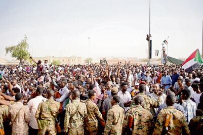 Ejército toma el poder en Sudán; hay 13 muertos