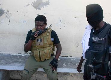 Policía de Haití asesta golpe a pandillas armadas de "Barbecue"; hay varios muertos