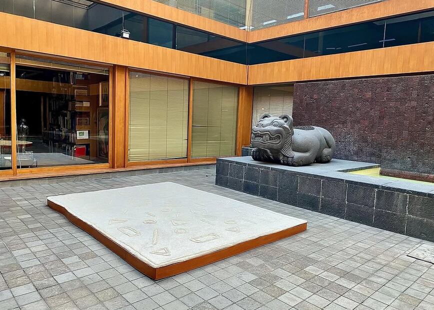 Conoce el estilo modernista de la arquitectura de Pedro Ramírez de los espacios de su hogar como su patio central. Foto: Instagram @ramirezvazquezarq