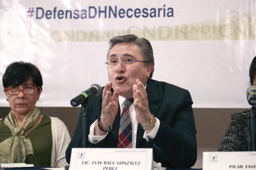 El ómbudsman nacional, Luis Raúl González Pérez, expresó su solidaridad a los familiares del trabajador de la CEDHJ y exigió una indagatoria seria. (ARCHIVO EL UNIVERSAL) 