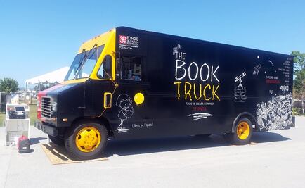 Librería rodante del FCE se instala en Los Ángeles