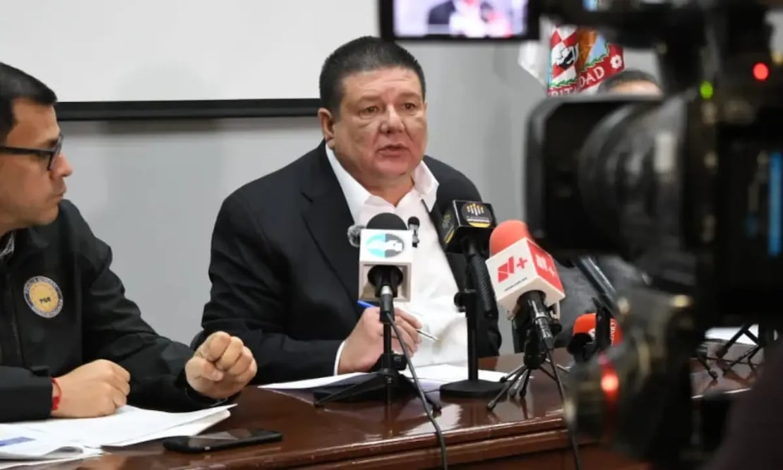 César Jáuregui, titular de la Fiscalía General del Estado (FGE) durante rueda de prensa. Foto: Cortesía.