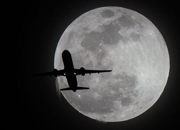 Detienen a pasajero que obligó a un avión en Rusia a cambiar de rumbo