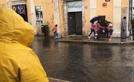 Lluvias torrenciales sorprenden a Mérida, Yucatán; reportan inundaciones, cortes de energía y accidentes viales