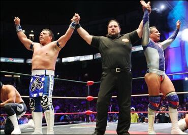 Volador Jr y Último Guerrero, cerca de ganar el torneo de parejas