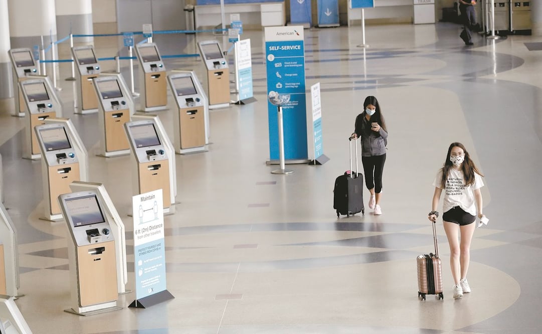 De acuerdo con la IATA, las firmas aéreas cuentan con el capital para operar sólo por tres meses. Foto: MARCIO JOSE SANCHEZ. AP
