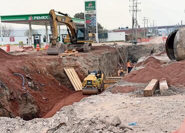 Vecinos de Tultepec acusan falta de agua tras obras
