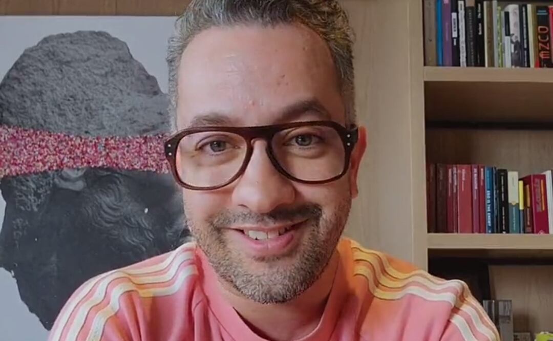 Chumel Torres compartió a sus seguidores que ahora tendrá un noticiario de una hora. / Foto: Captura de video.