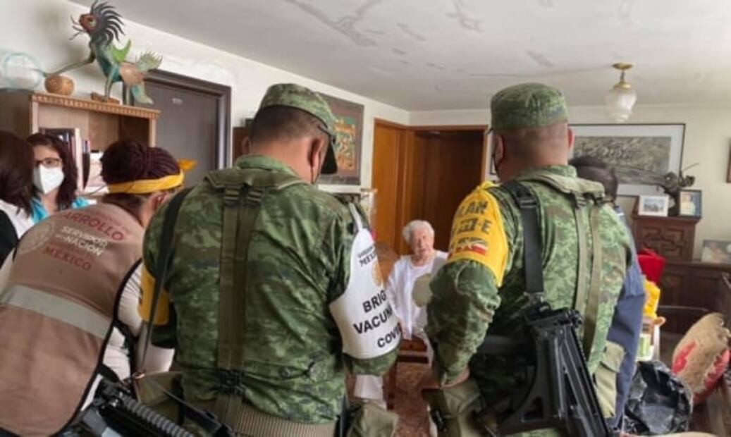 Ignacio López Tarso recibe la primera dosis de la vacuna contra Covid-19